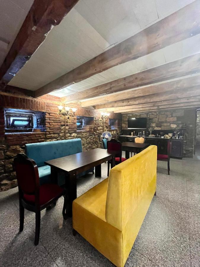 Hotel Aisi Kutaisi Zewnętrze zdjęcie