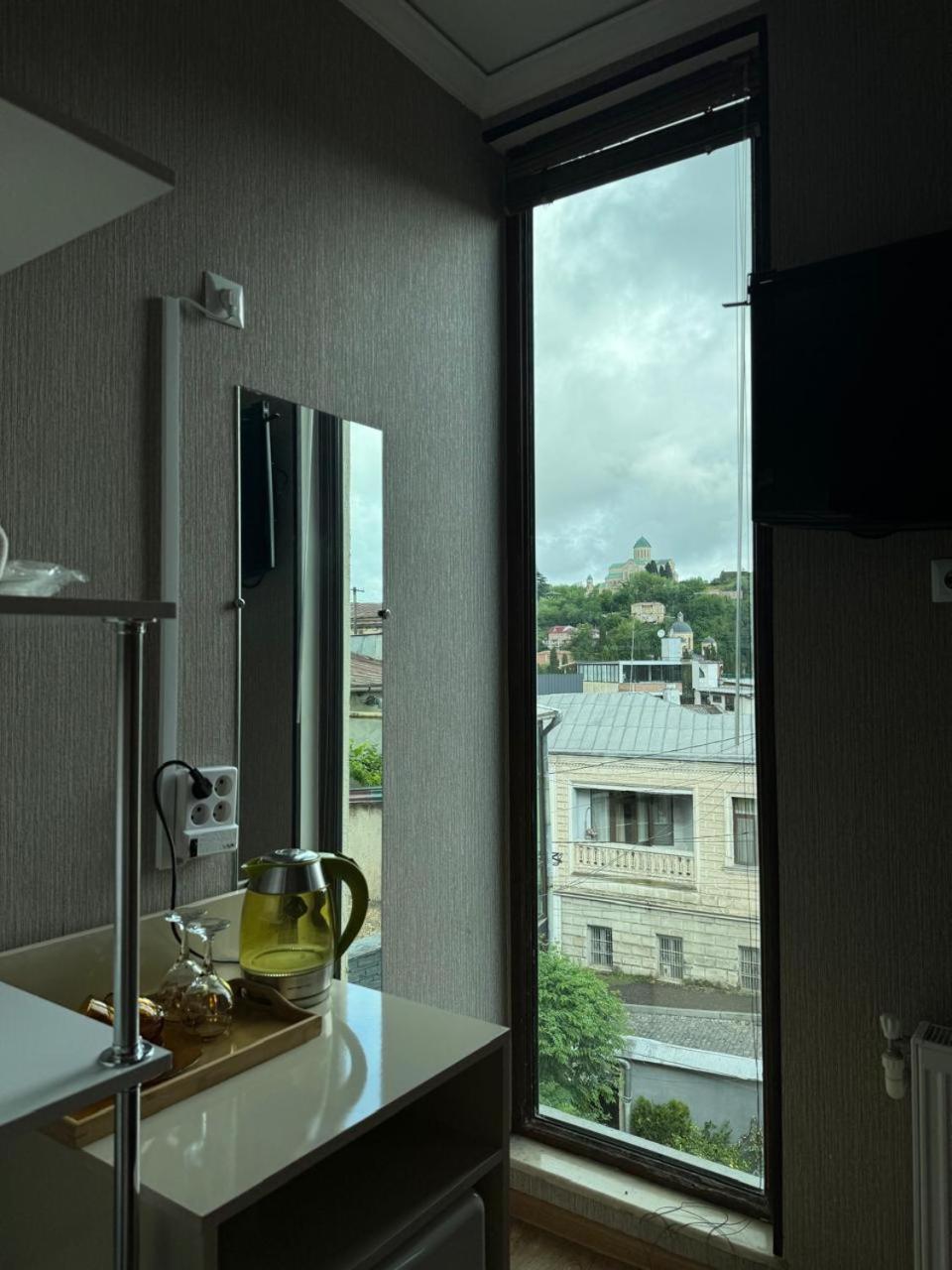 Hotel Aisi Kutaisi Zewnętrze zdjęcie
