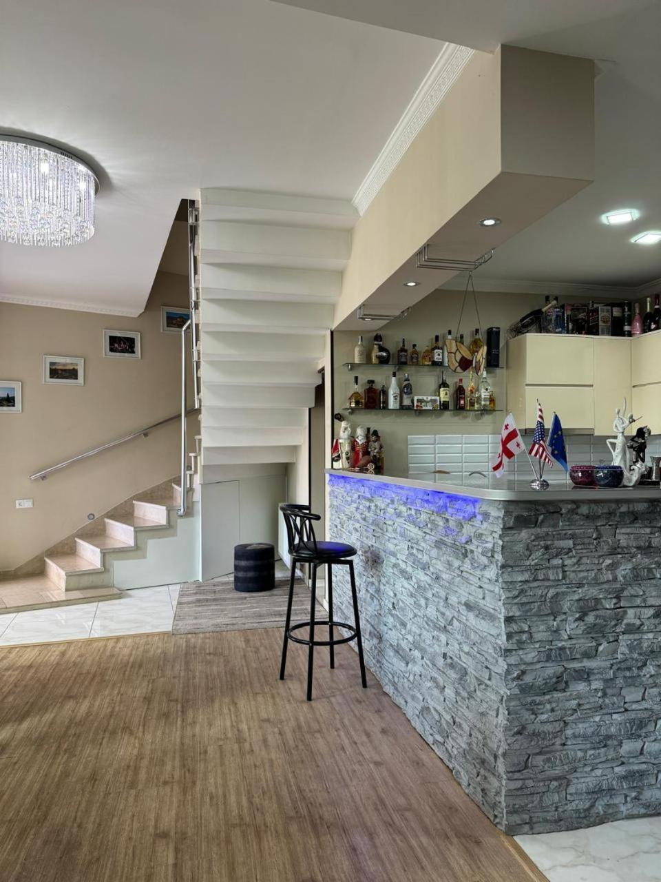 Hotel Aisi Kutaisi Zewnętrze zdjęcie
