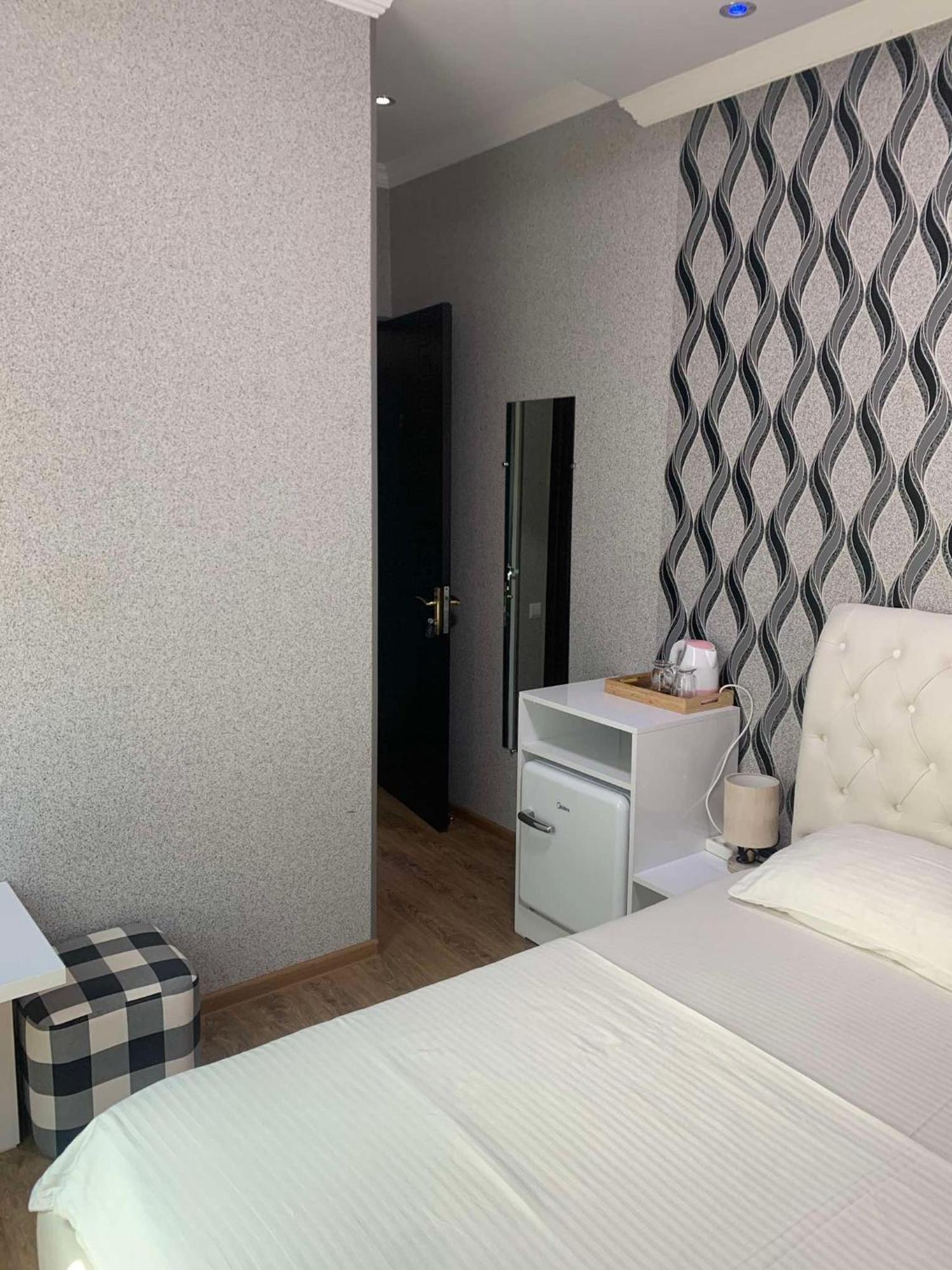 Hotel Aisi Kutaisi Zewnętrze zdjęcie
